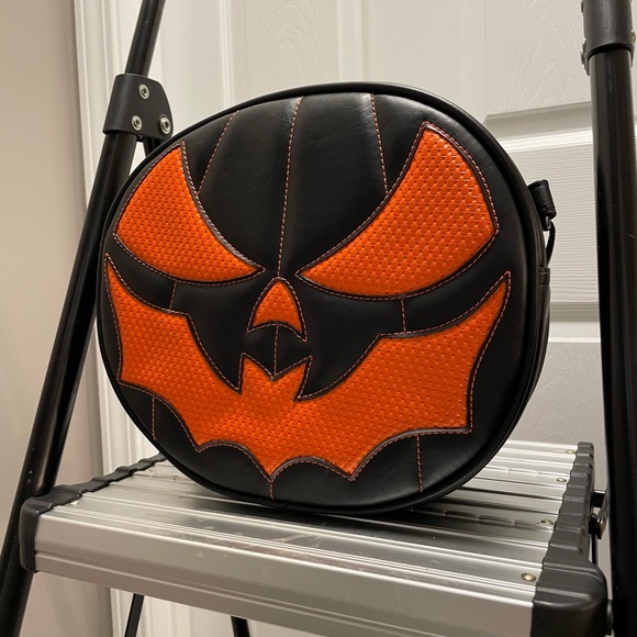 Love Pain Stitches Handmade Batmouth - Picture 2 of 8